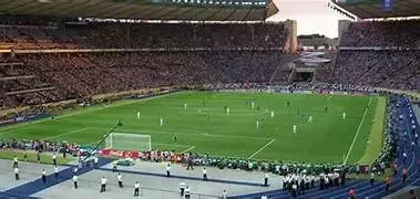 نابولي يشعل الكالتشيو بخسارة مثيرة أمام بولونيا