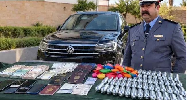 عملية نوعية بمراكش.. حجز كمية كبيرة من “غاز الضحك” وجوازات سفر مزورة