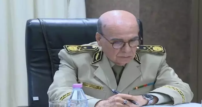 إقالة مفاجئة للجنرال "حسان" تُعمّق غموض دوائر السلطة داخل جهاز الاستخبارات الداخلية بالجزائر و"جون أفريك" تُفجر الملف