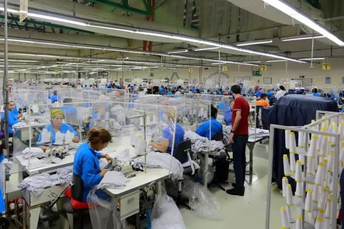 غزو تركي وصيني يخنق صناعة النسيج المغربية ويهدد آخر قلاع الإنتاج الوطني