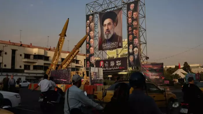 إيران تستعد لرد أوسع إذا استأنفت واشنطن هجماتها ومسؤول يستبعد اتفاقاً قريباً