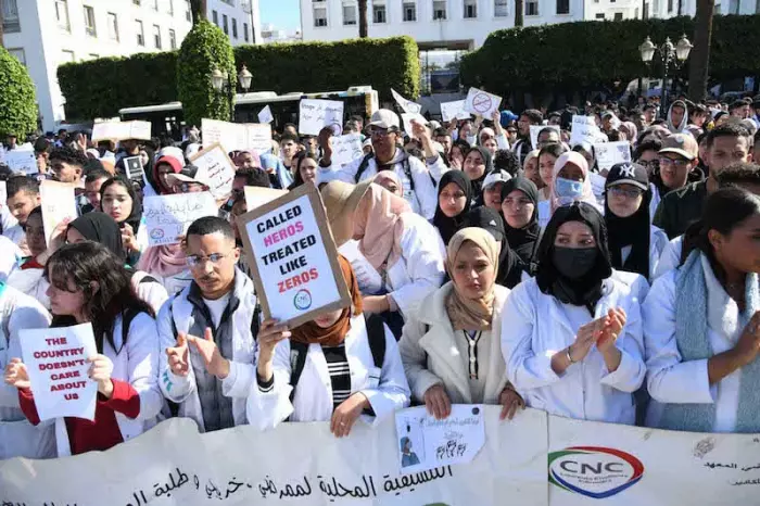 فضيحة عقد من الانتظار وممرضو المغرب يُواجهون جدار التسويف وحقوقهم عالقة بين الوعود والميزانيات الغائبة