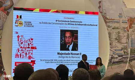 أنغولا تخلد روح الوفاء وتوشح الملك الراحل الحسن الثاني بميدالية الشرف اعترافًا بموقف المغرب التاريخي