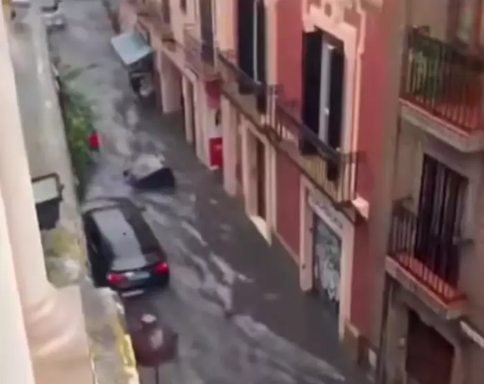 فيضانات غير مسبوقة تُغرق إشبيلية وتحوّل شوارعها إلى مشاهد صادمة