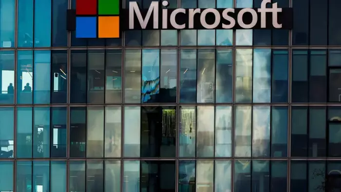مايكروسوفت تكشف عن رؤيتها الجديدة للذكاء الاصطناعي المحلي.. وSurface Laptop Ultra  في الواجهة