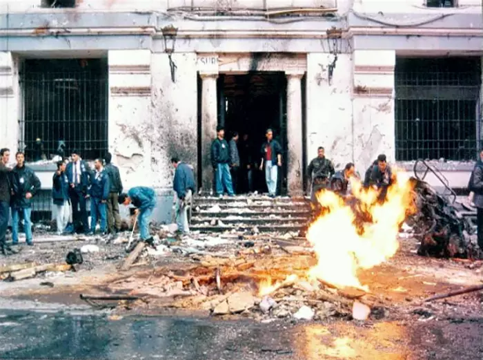 تفجيران انتحاريان يهزان الجزائر تزامناً مع زيارة البابا ويكشفان هشاشة الوضع الأمني في لحظة حساسة