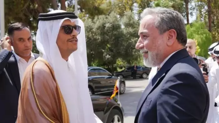 إيران تفتح باب التفاوض مع واشنطن بشروط جديدة وقطر تتحرك لمنع انفجار المواجهة