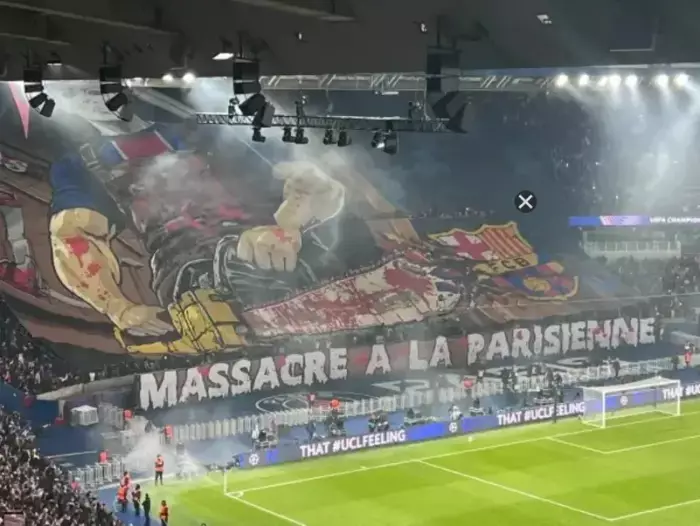 برشلونة يصعّد ضد باريس سان جيرمان أمام «يويفا» بسبب لافتة رعب مثيرة للجدل