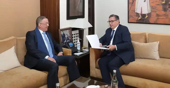 أخنوش ينتقد تصريحات لقجع بشأن نهائي مونديال 2030 ويؤكد أن الحسم لم يأتِ بعد