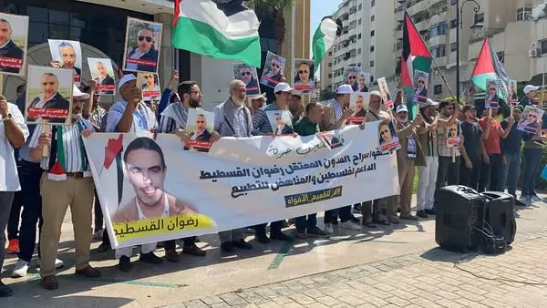العدل والإحسان تعتصم والإفطار في الشارع: طنجة تهتز على وقع محاكمة رضوان القسطيط