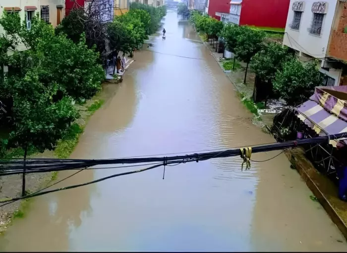 فيضانات القصر الكبير تفجر المساءلة البرلمانية وتضع وزارة الداخلية أمام اختبار "المنطقة المنكوبة"
