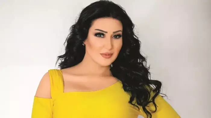 سمية الخشاب تثير الجدل بتغريدات غامضة عن قلة الأصل