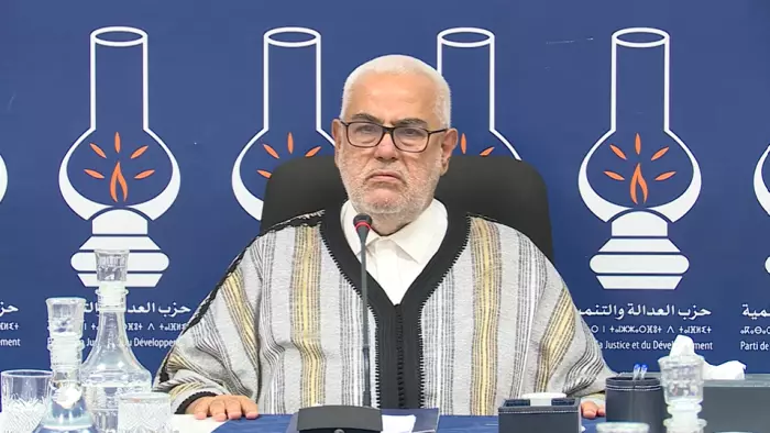 "بن كيران" ُيفجرها مدوية:على القضاء أن يُتابع رئيس الحكومة "عزيز أخنوش" 