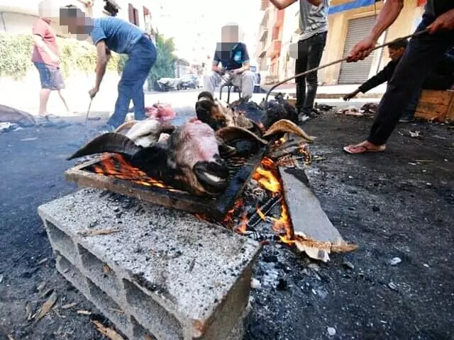 طقوس مغربية هكذا يحوّل المغاربة عيد الأضحى إلى ملحمة جماعية(إلا هذه السنة)