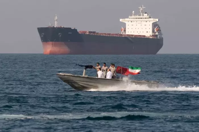 الشرق الأوسط على صفيح ساخن:تصعيد متسارع وخرائط نفوذ تتغير تحت وقع النار والدبلوماسية المرتبكة