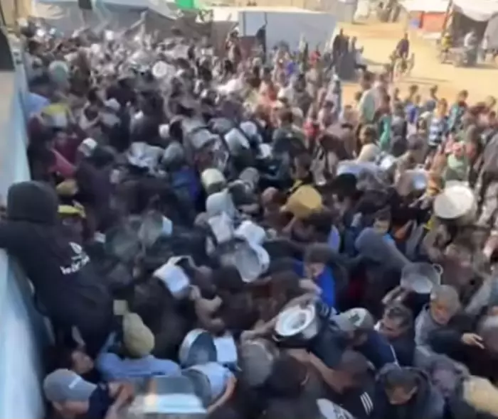 انقر على الرابط او الصوره لقراءه المقال