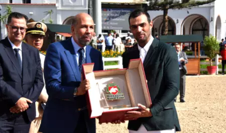 الفارس المغربي عبد السلام بناني سميرس يتوج بجائزة ولي العهد مولاي الحسن في محطة تطوان للدوري الملكي الدولي