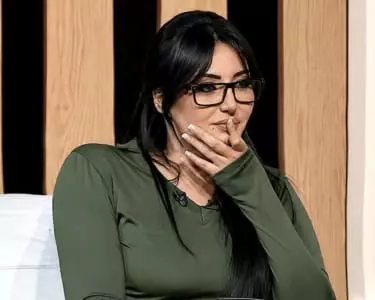 حيثيات توقيف برنامج المذيعة دينا حسين المصري وهذه آخر تطورات القضية التي هزت مصر 