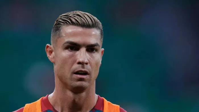 رونالدو يثير الجدل مجددا ويغادرر معسكر المنتخب البرتغالي