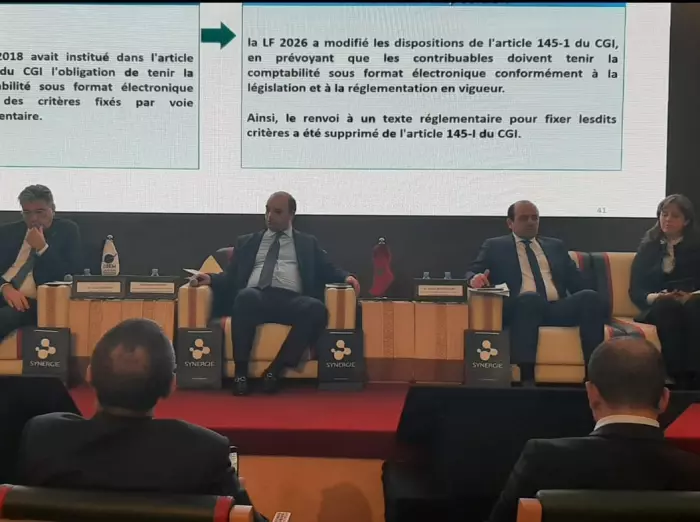 اختتام القافلة التواصلية حول الإجراءات الجبائية لسنة 2026 بجهة فاس/مكناس:تواصل فعال ودعم المقاولات 