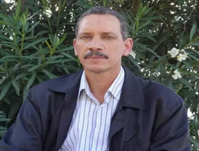بوبكر الجامعي صوْت عَدْلاوة المبْحُوح.