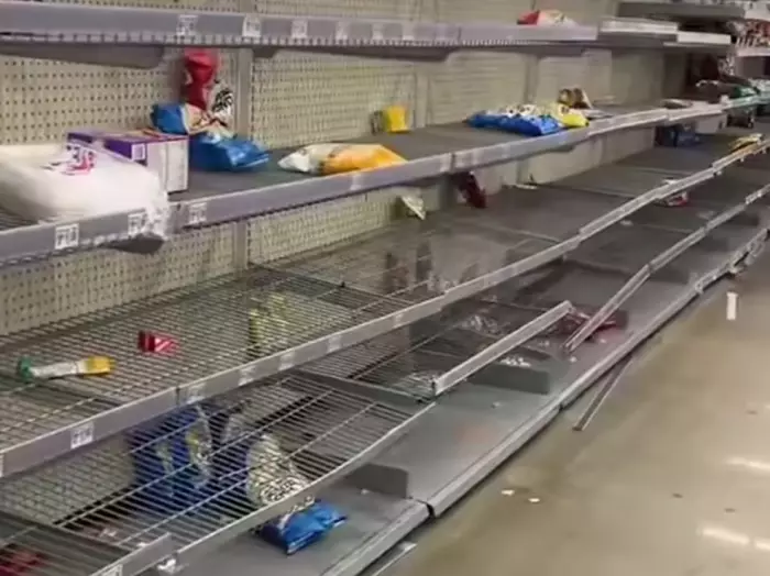 فوضى غير مسبوقة في الإمارات:هلع جماعي يفرغ المتاجر وسط دوي الانفجارات وتصاعد التوتر الإقليمي