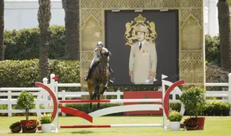 صهيل خيل الملوك يهزّ الرباط انطلاق بطولة الحرس الملكي وسط تألق فرسان الأمن