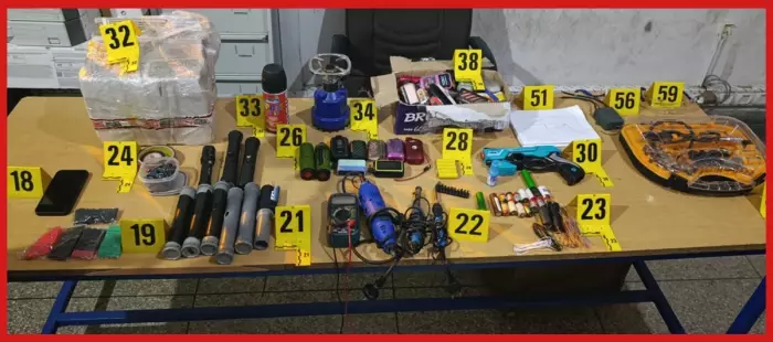 الصواعق الكهربائية تقود شخصا إلى مخافر الشرطة القضائية