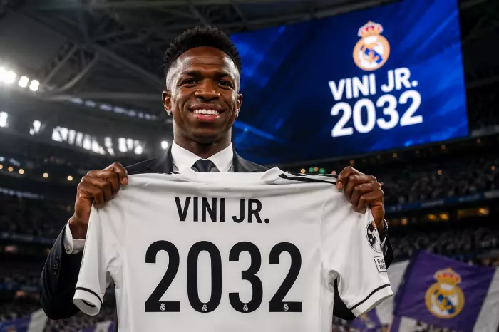 ريال مدريد يغلق باب الشائعات وفينيسيوس جونيور يجدد الولاء للنادي الملكي حتى 2032
