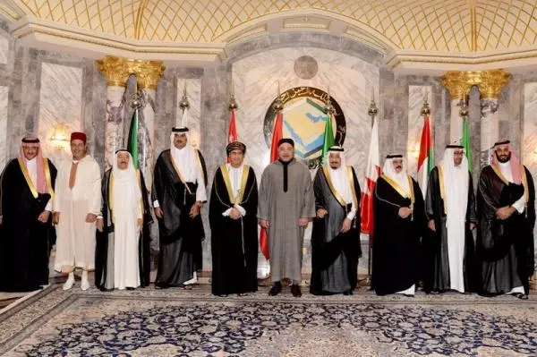 انقر على الرابط او الصوره لقراءه المقا