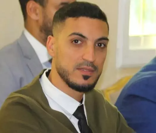 العضو "خالد اللقطة" بالمجلس الجماعي يوضح مشكل النظافة بسيدي يحيى الغرب