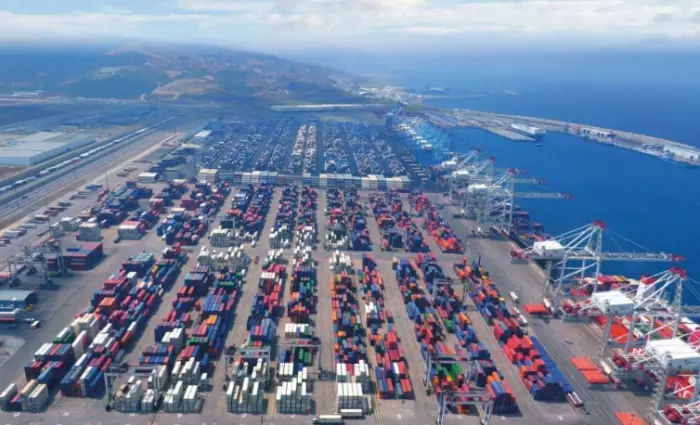 العجز التجاري بالمغرب يقفز إلى أكثر من 282 مليار درهم وسط ارتفاع فاتورة الطاقة وتراجع صادرات الفوسفاط
