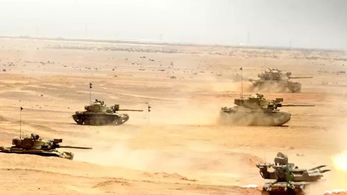 مناورات مصرية بالذخيرة الحية تُشعل القلق في تل أبيب وتُعيد شبح التوتر إلى واجهة المنطقة