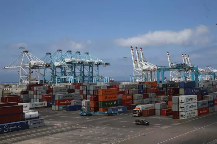 نداء دولي لإعادة فتح مضيق هرمز وحماية التجارة البحرية العالمية