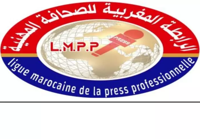 فوضى الاعتمادات الإعلامية تُفجّر غضب الصحافة والجامعة في قفص الاتهام 