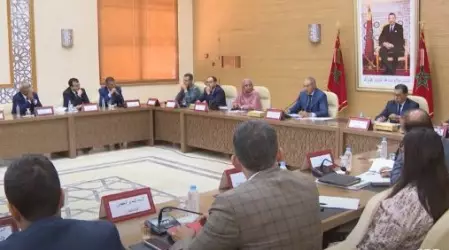 العيون تكشف خريطة جديدة لإدارة الساحل وحمايته من المخاطر البيئية