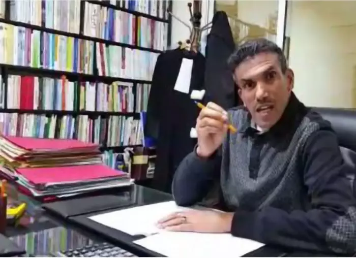 قنبلة: المحامي"الداودي" يرفض الإعتذار المبهم لكل من "خالد الحري ويونس مجاهد" ويكسر صمت الفضيحة