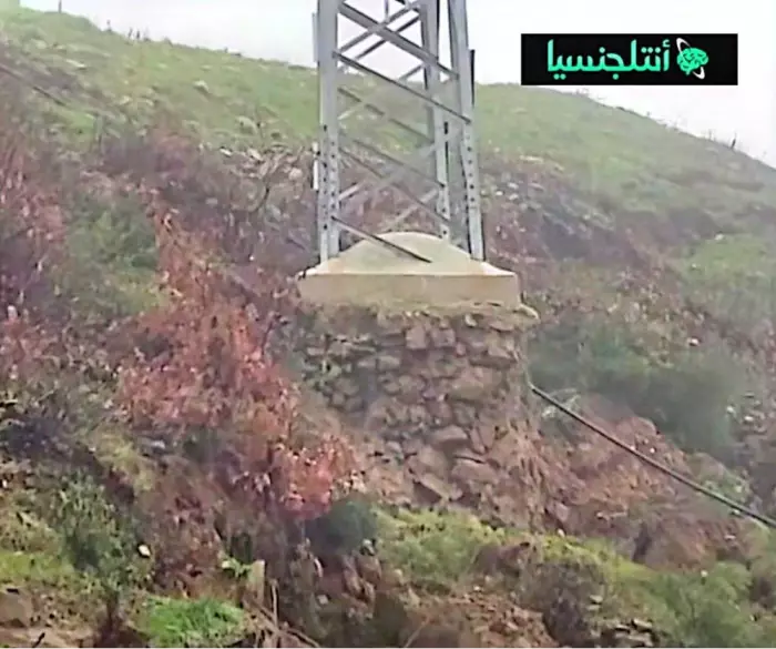 عمود كهربائي يهدد ساكنة "باب برد " وكارثة محتملة بسبب انجرافات التربة