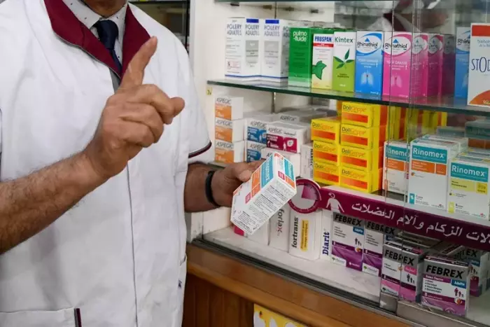 تخفيض أسعار الأدوية بالمغرب يُشعِل مواجهة بين الصيادلة وجمعيات حماية المستهلك
