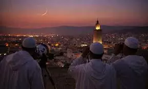 عدم ثبوت رؤية الهلال يحسم الجدل ويوم الأربعاء فاتح شعبان بالمغرب