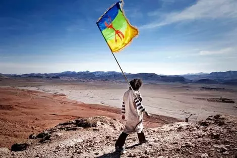 انقر على الرابط او الصوره لقراءه المقا