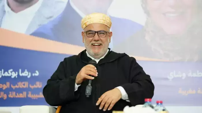 البيجيدي يفتح ملف العفو من جديد ويدعو لإطلاق المعتقلين وطيّ صفحات التوتر التي أثقلت المشهد المغربي