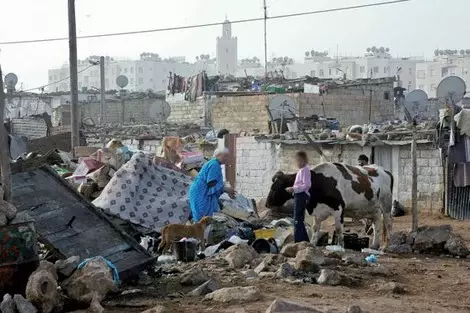 صرخة اجتماعية مدوّية بالمغرب:الفقر يبتلع الطبقة الشعبية وسط سياسات تُتَّهم بتوسيع الهوة وإعادة إنتاج الإقصاء