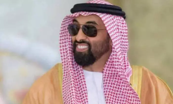طحنون بن زايد في قائمة الـ «تايم» الأكثر تأثيراً في الذكاء الاصطناعي