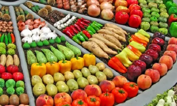 لهيب المحروقات يصل إلى موائد المغاربة والبرلمان يدق ناقوس الخطر بشأن أسعار الخضر والفواكه