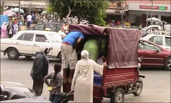 فوضى فوق مسار الباصواي تسقط متهورين في قبضة أمن الرحمة بالدار البيضاء