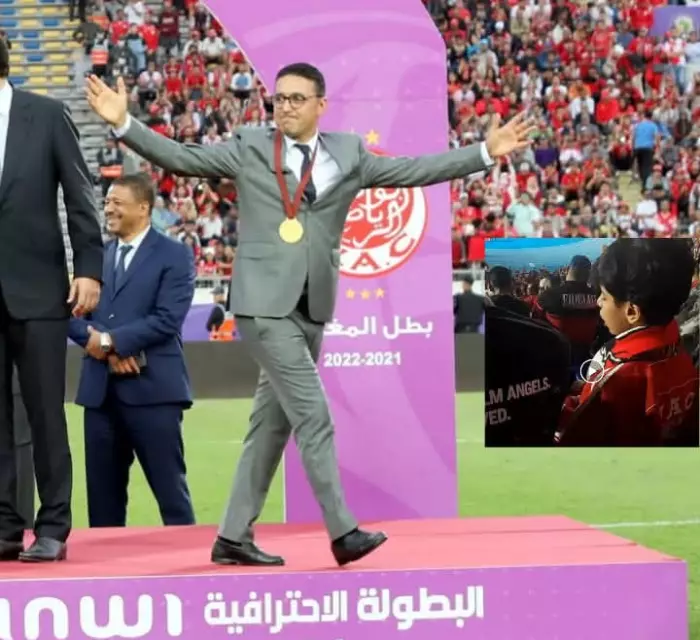 دموع الحب تنير درب الوفاء.. الوداد يكرّم الطفل الكفيف استجابة لصوت الجماهير