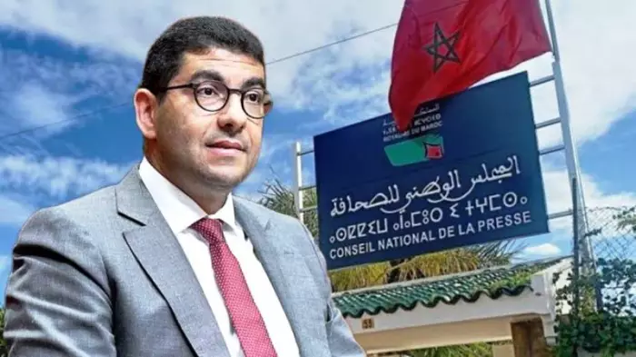 قانون مجلس الصحافة يُشعل غضب الصحفيين الشرفيين واتهامات بالإقصاء والتراجع عن حقوق مهنية مكتسبة