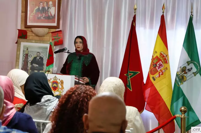 بقيادة "سمية الفاتيحي"..القنصلية المغربية بألميريا ترفع وتيرة خدماتها