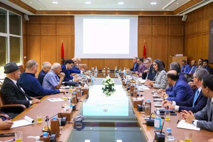 نحو إصلاح توافقي لمنظومة التقاعد بالمغرب..انطلاق مشاورات موسعة بين الحكومة والنقابات والباطرونا